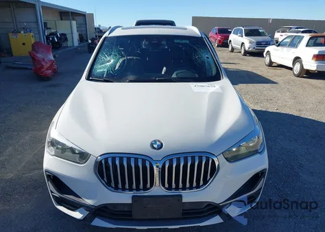 2020 BMW X1 xDrive28I из США, поврежденный, VIN WBXJG9C02L5R66909